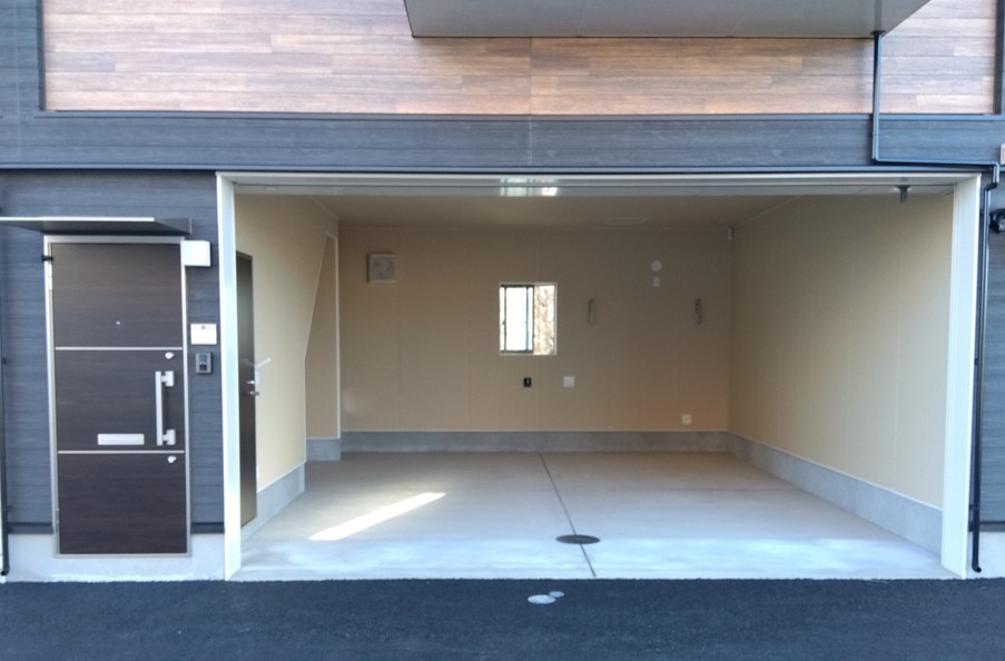 プレミアムガレージハウス八王子小田野(東京都八王子市)の物件写真2