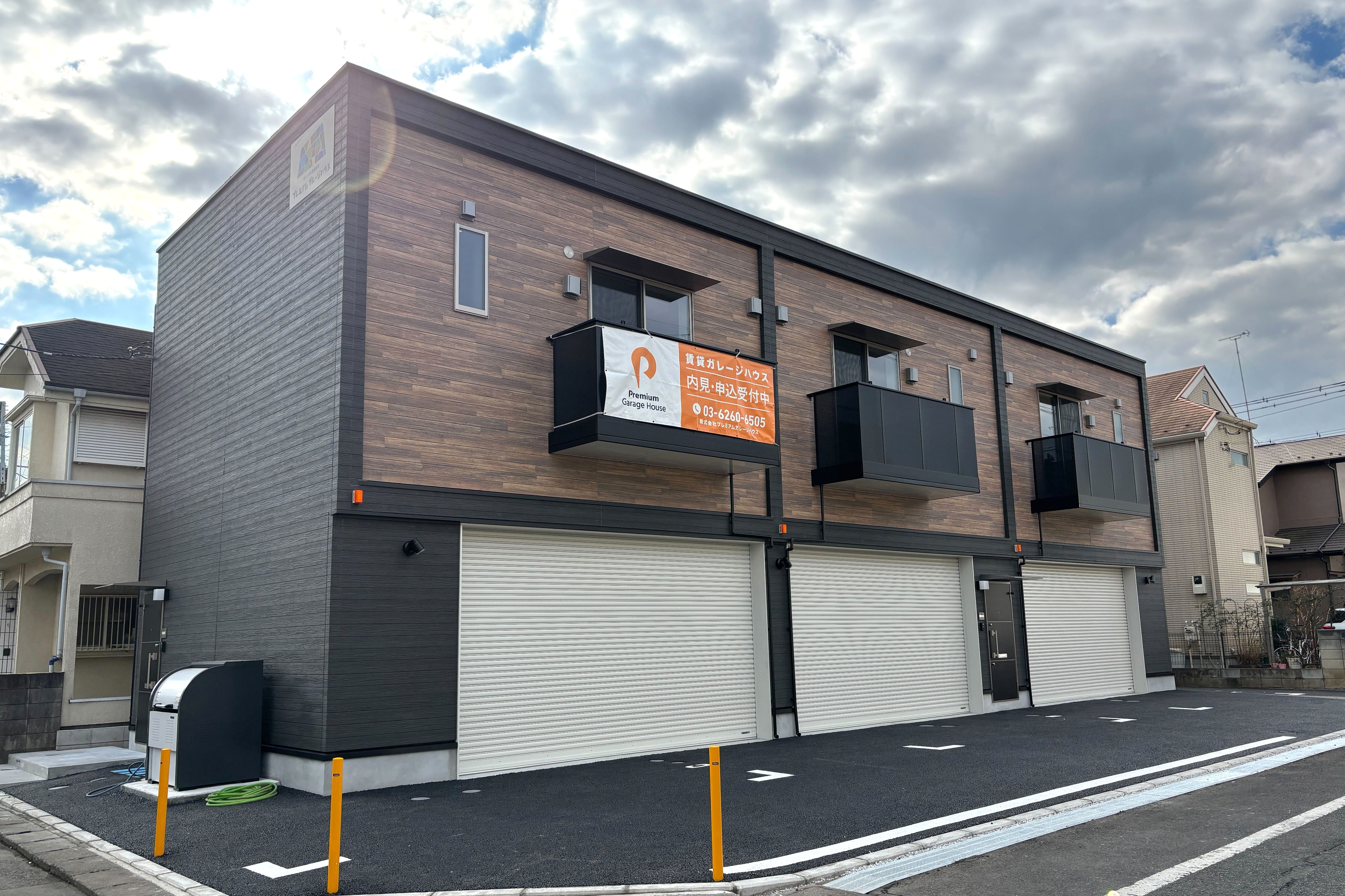 プレミアムガレージハウス河辺Ⅱ【内見・入居申込受付中】の物件写真